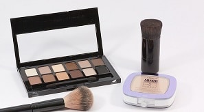 Overview of mineral makeup brands, how they present